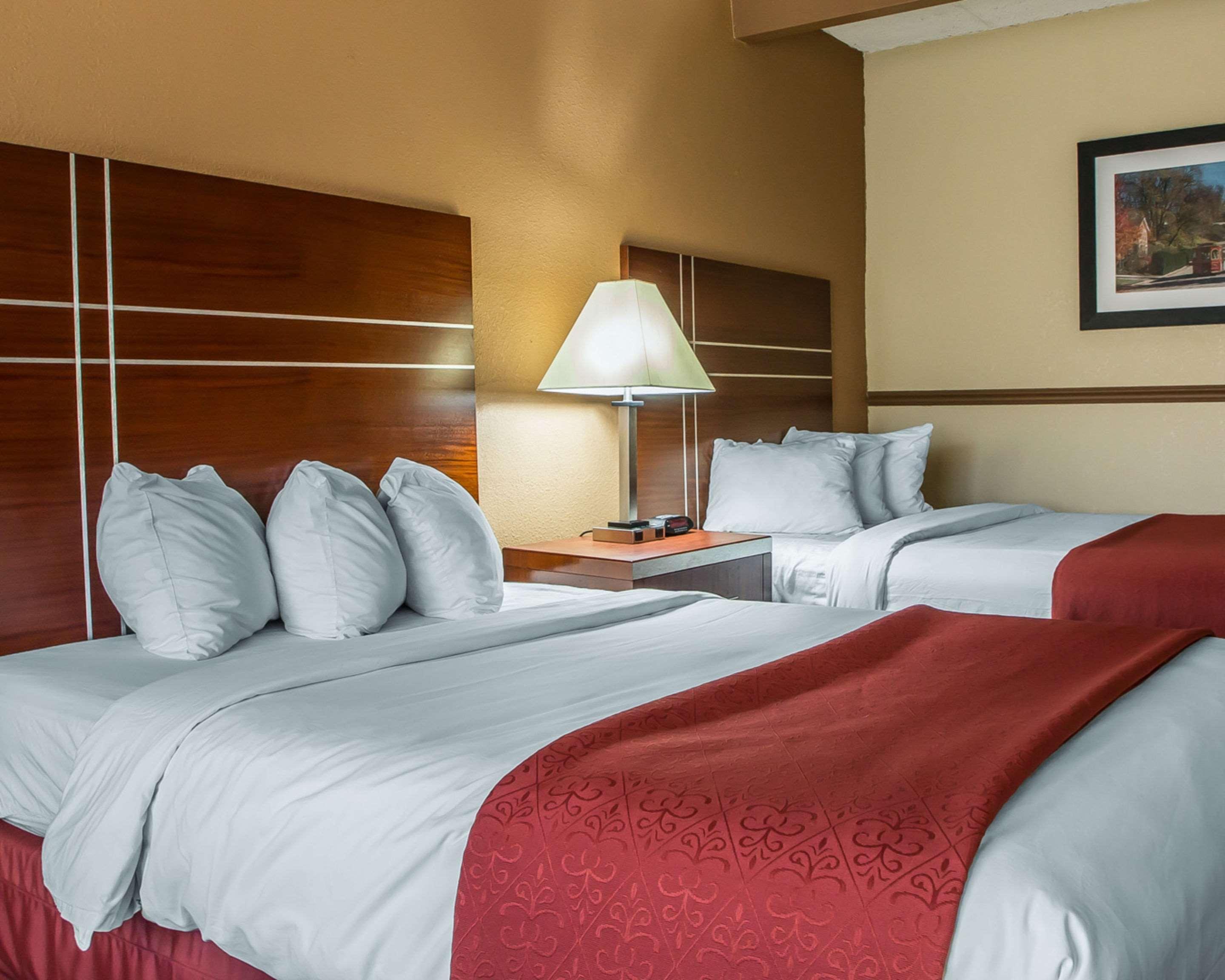 Quality Inn 이스트더뷰크 외부 사진